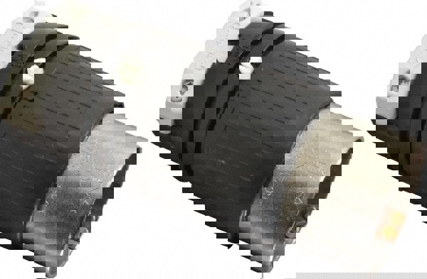 Locking Inlet: Plug, Industrial, Non-NEMA, Black & White